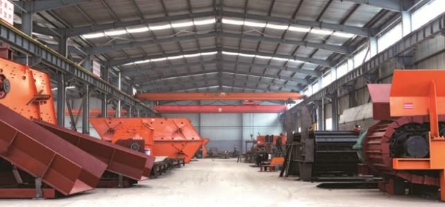 礦山機械.jpg 礦山機械.jpg